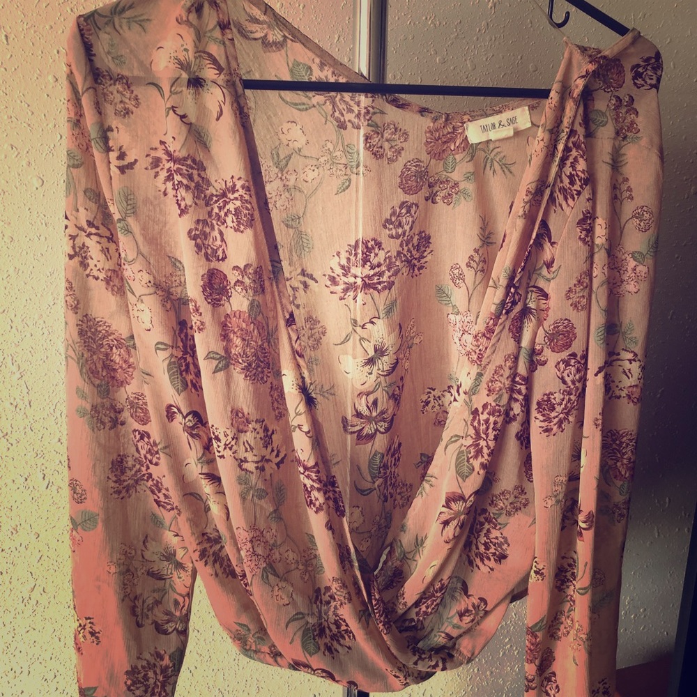 Floral long sleeve blouse